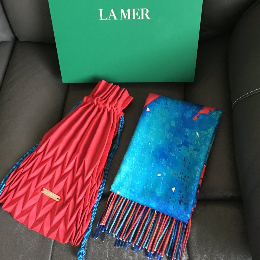 La Mer Limited Edition Blanket - NWT